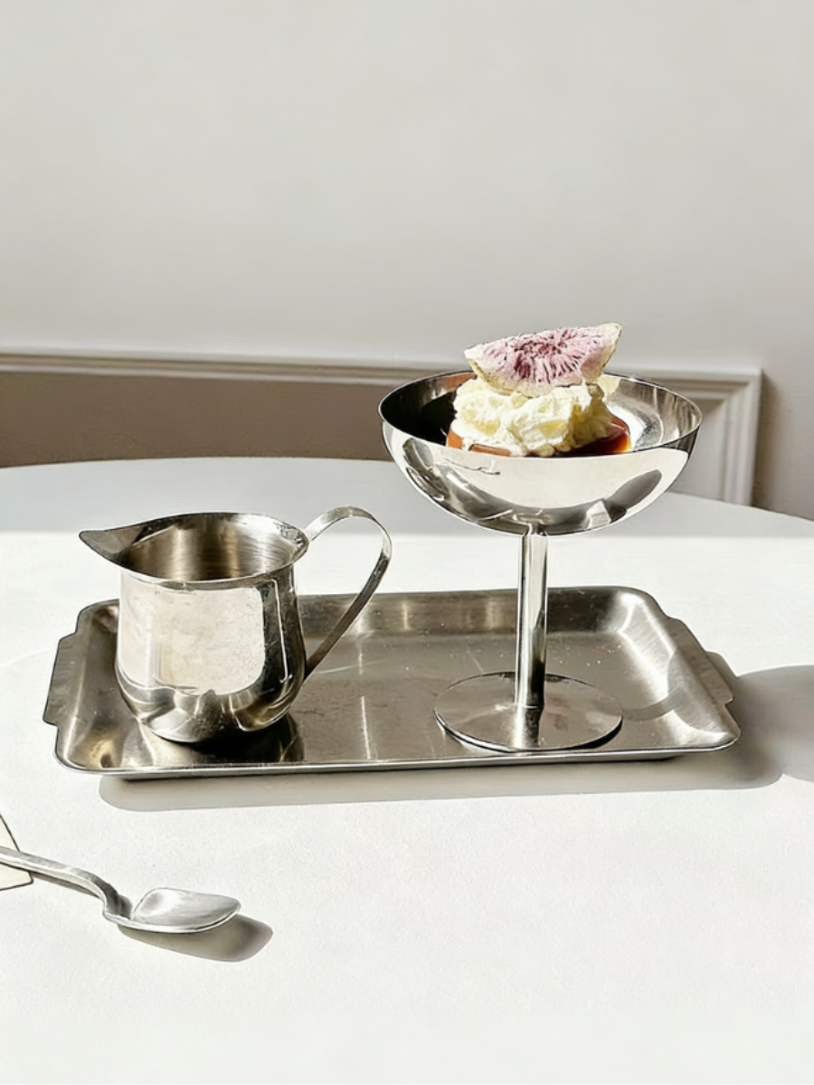 Elegant stemmed dessert cup D